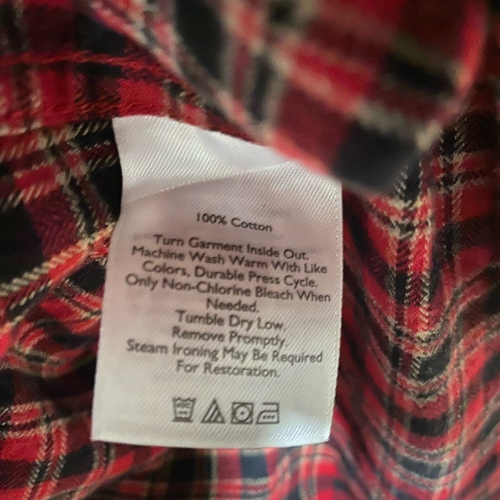 Eddie Bauer Relaxed Fit Flannel, Red size Medium - Picture 5 of 6